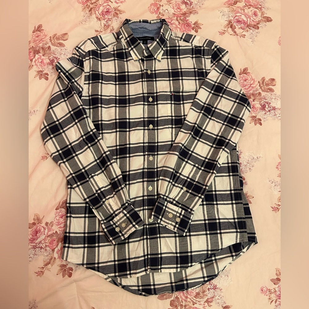 Men’s Tommy Hilfiger Medium White Navy dark blue flannel button up down shirt